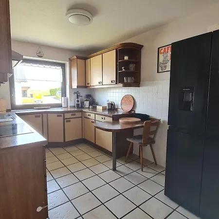 Hejjonte-fewo 135m2 Design-apartment 85zoll Kino - Nahe Marburg *